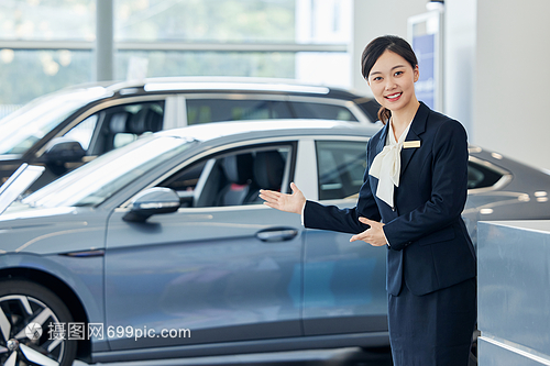 塑造專(zhuān)業(yè)與親和力并存的女性汽車(chē)銷(xiāo)售導(dǎo)購(gòu)員形象